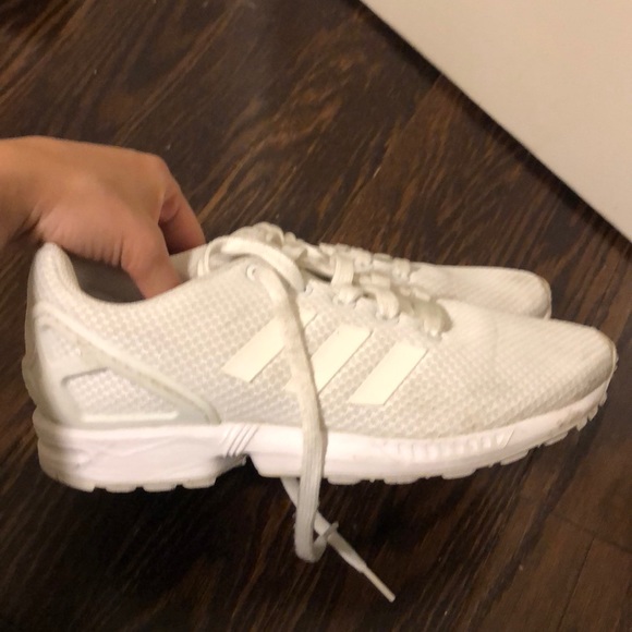 ADIDAS RUNNING SHOES - Picture 3 of 5